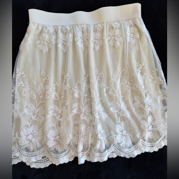 Forever 21 lace skirt ivory size L - Picture 6 of 11